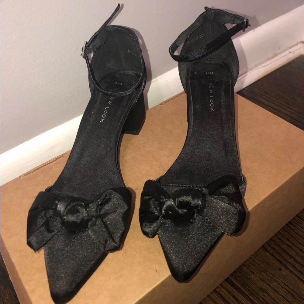 Bow detail black block heels